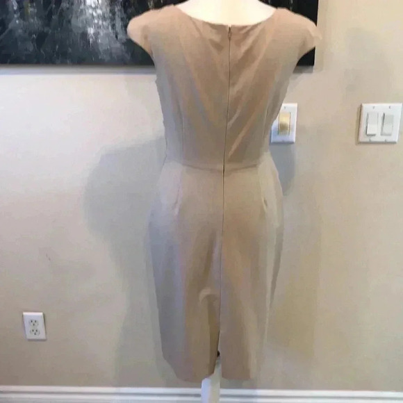 Tahari ASL Classic Tan Cap Sleeve Sheath Dress with Tie Front-Size 4 - Picture 2 of 7